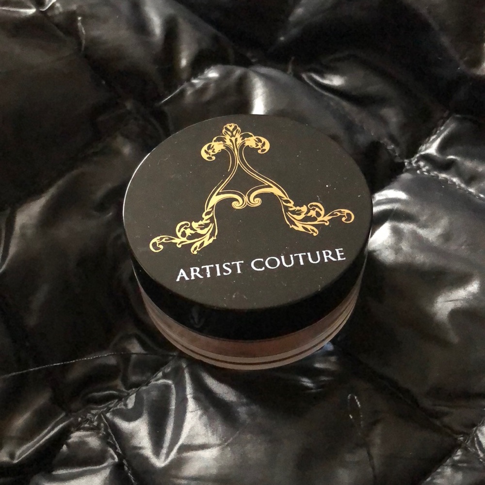 Artist Couture diamond glow powder